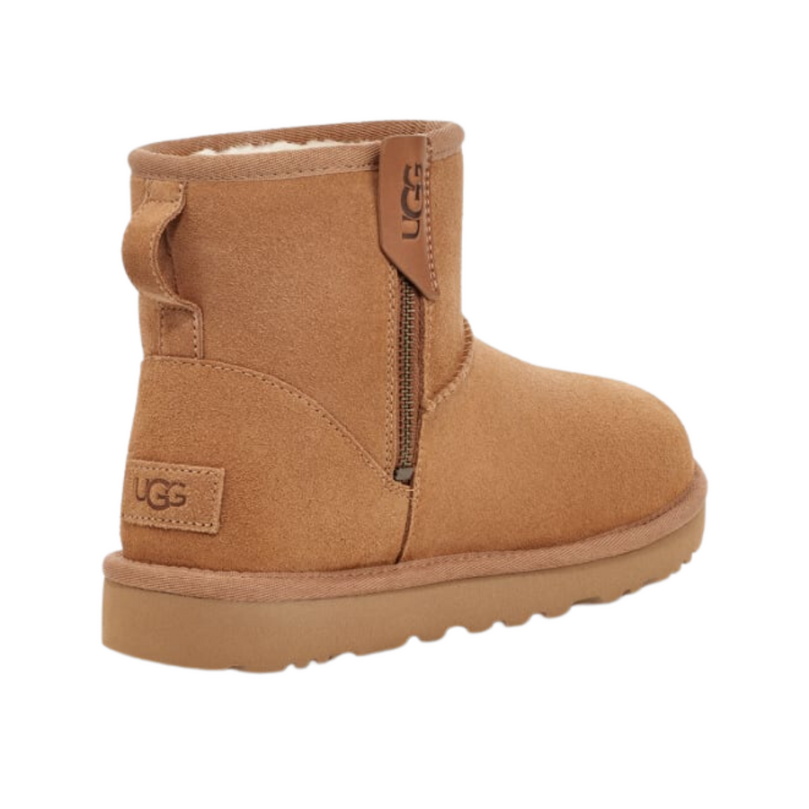 UGG Chestnut Bailey Boots